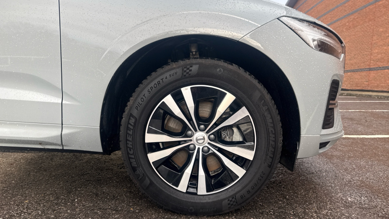 Volvo XC60 2.0 B5P Core 5dr AWD Geartronic Petrol Estate